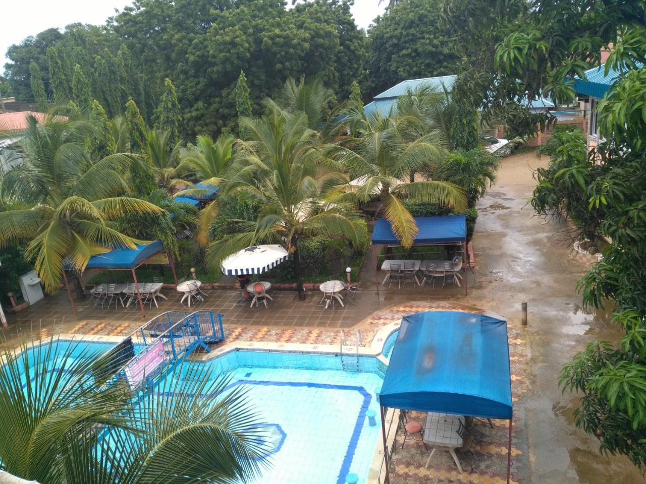 Premier Guest Residence Hotel Malindi Bagian luar foto